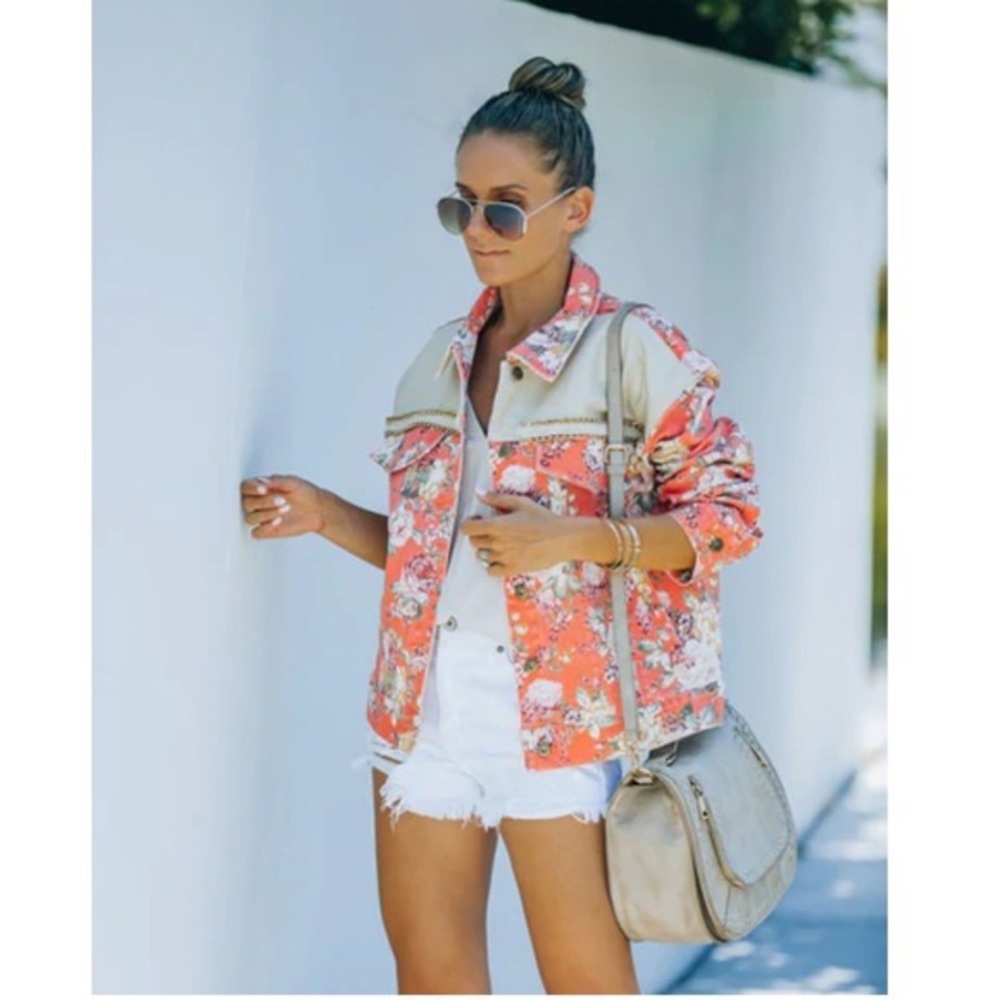 NWT - JAZLENE COTTON POCKETED FLORAL Jacket in Salmon